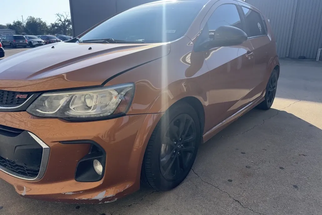 2018 Chevrolet Sonic Premier photo 1