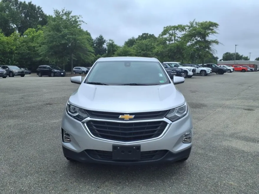 2021 Chevrolet Equinox LT photo 1