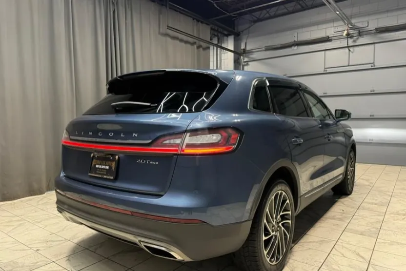 2019 Lincoln Nautilus Reserve photo 1