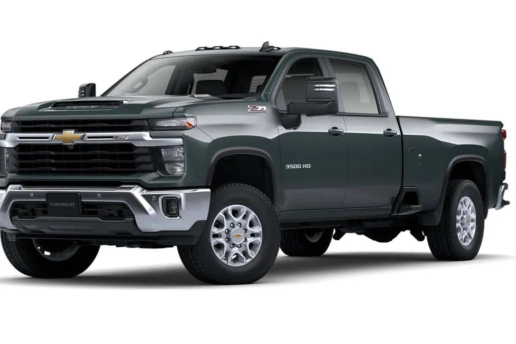 2025 Chevrolet Silverado 3500HD LT photo 1