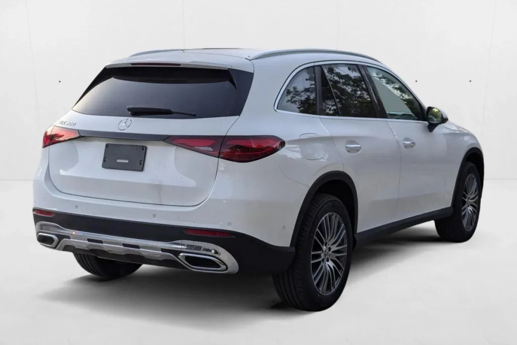 2025 Mercedes Benz GLC 300 photo 1