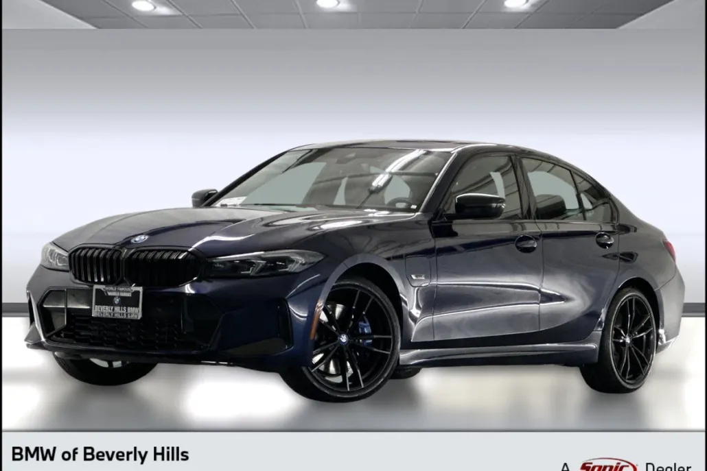 2023 Bmw 330e xDrive photo 1