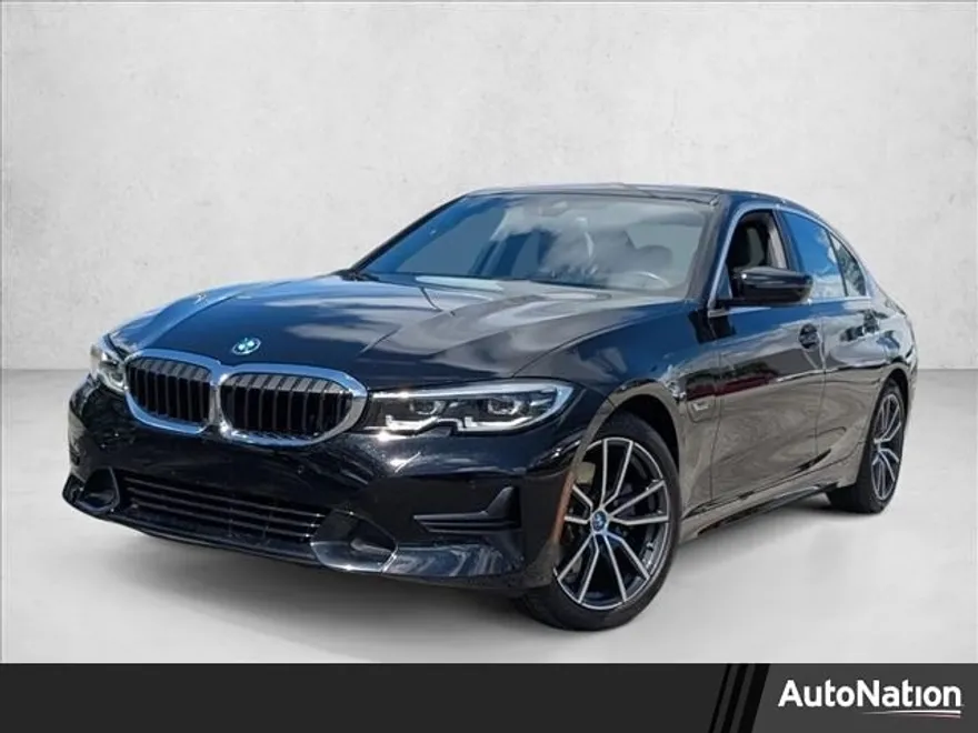 2022 Bmw 330e Sedan photo 1