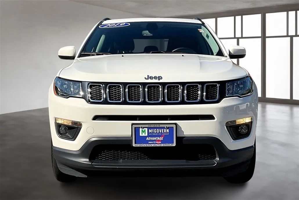 2019 Jeep Compass Latitude photo 1