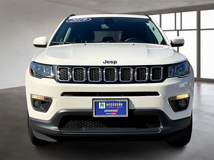 2019 Jeep Compass Latitude photo 1