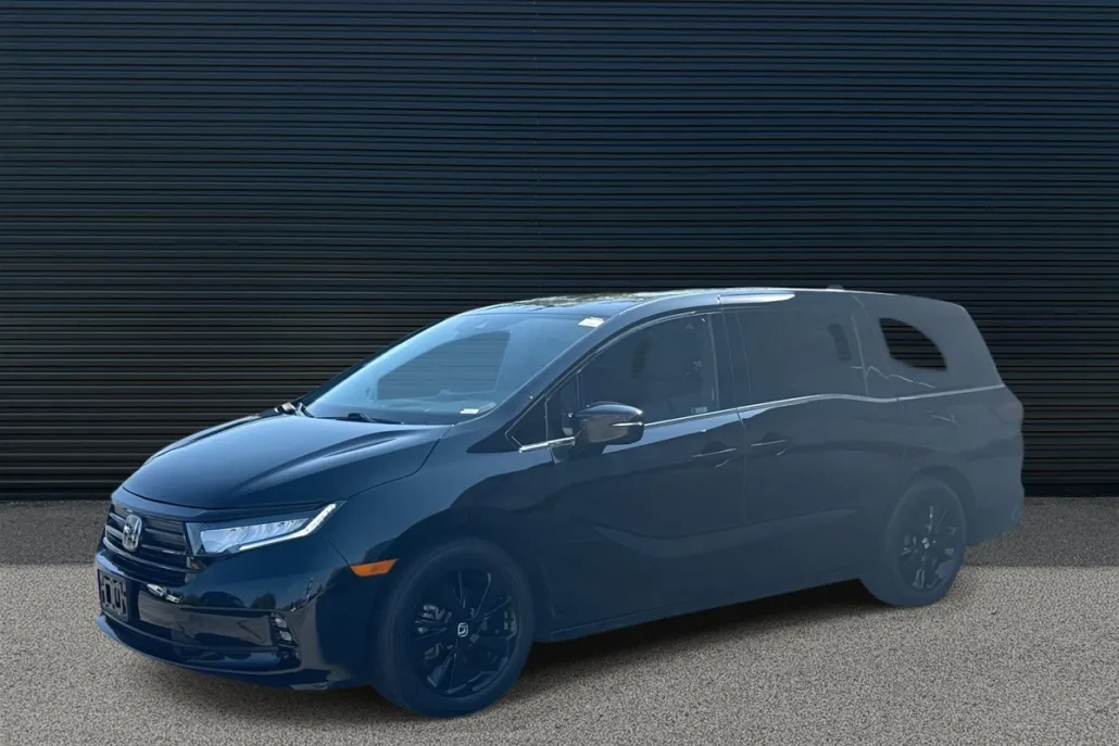 2023 Honda Odyssey Sport photo 1