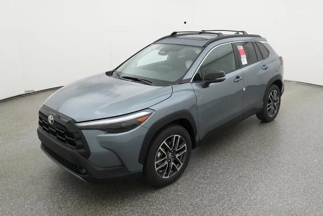 2026 Toyota Corolla Cross XLE photo 1