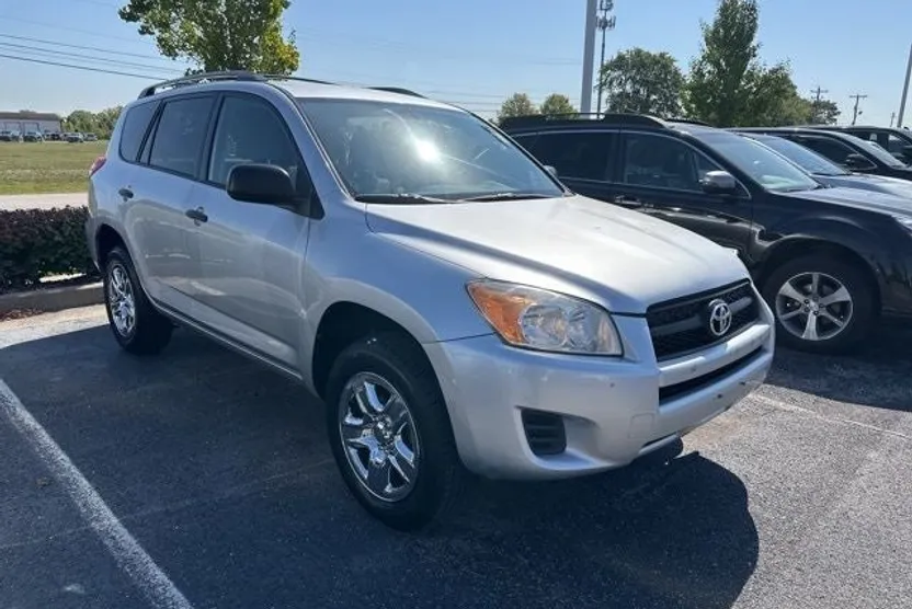 2011 Toyota RAV4 Base photo 1