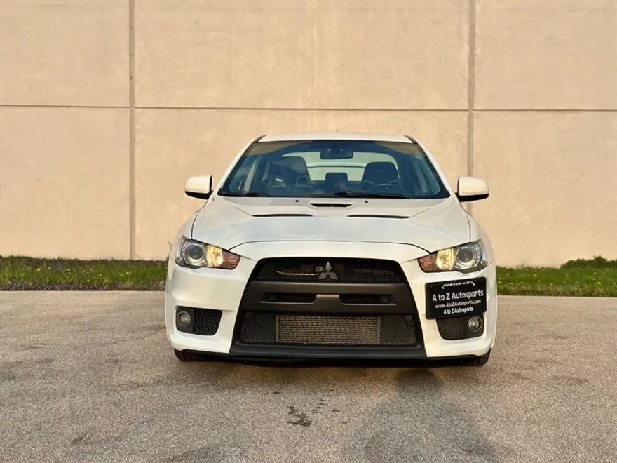 2010 Mitsubishi Lancer Evolution GSR photo 4