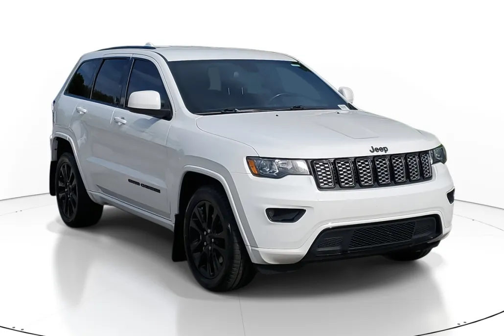 2021 Jeep Grand Cherokee Laredo X photo 1