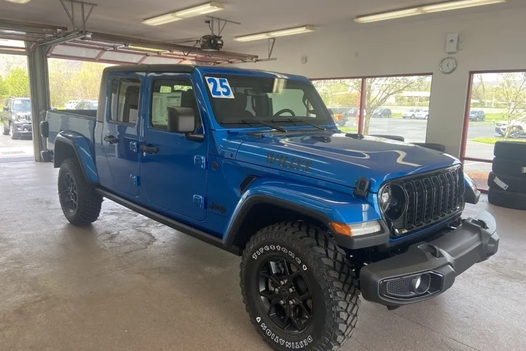 2025 Jeep Gladiator Willys photo 1