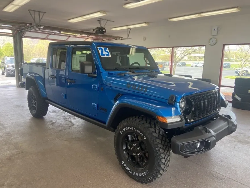 2025 Jeep Gladiator Willys photo 1