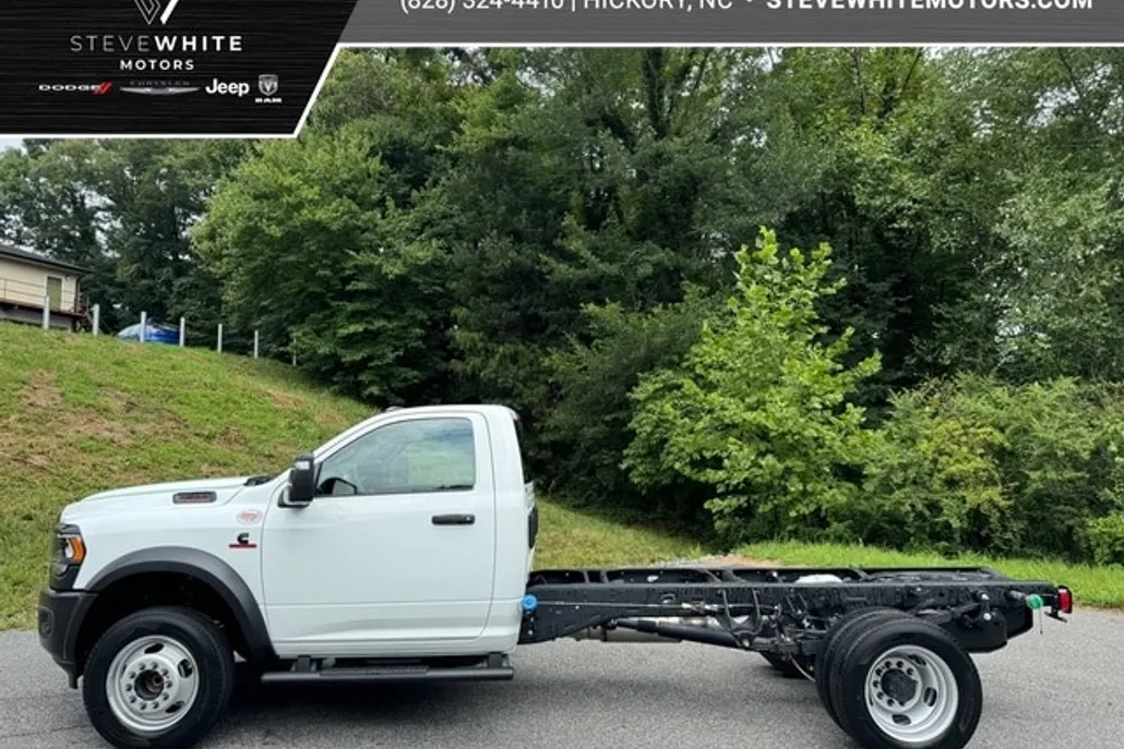 2024 Ram 4500 Tradesman photo 1
