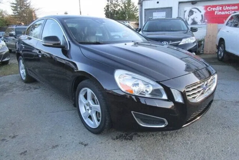 2013 Volvo S60 T5 Premier Plus photo 1