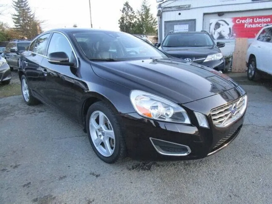 2013 Volvo S60 T5 Premier Plus photo 1