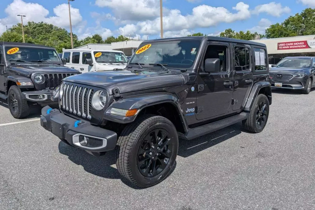 2022 Jeep Wrangler 4xe Unlimited Sahara photo 1