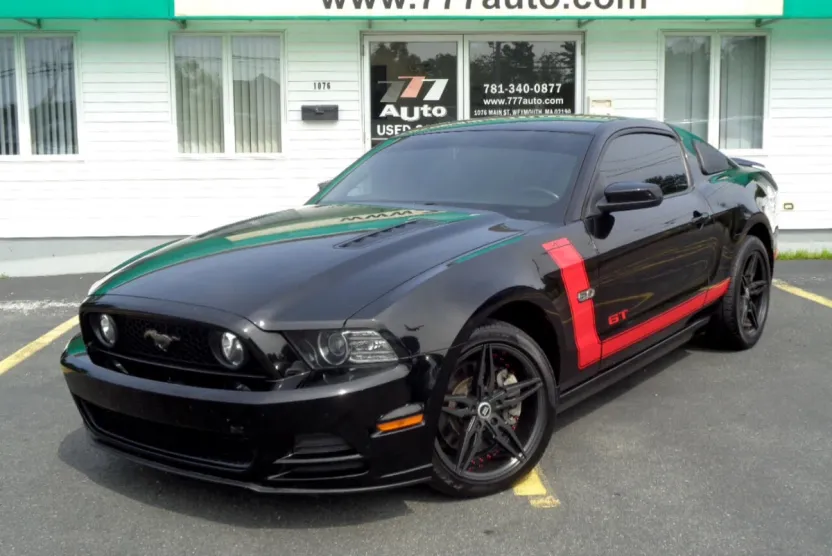 2014 Ford Mustang GT photo 1