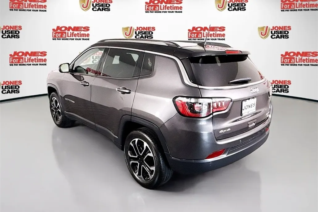 2022 Jeep Compass Limited photo 1