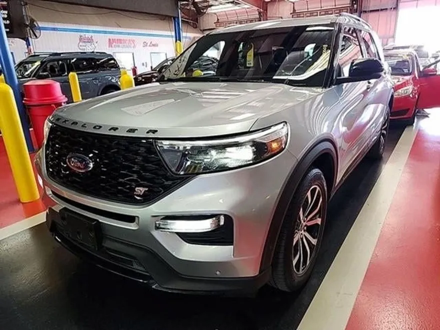 2020 Ford Explorer ST Sport photo 1