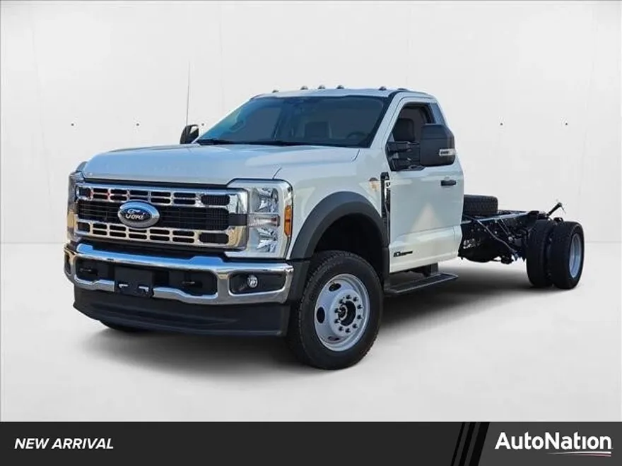 2025 Ford F-550 XL photo 1
