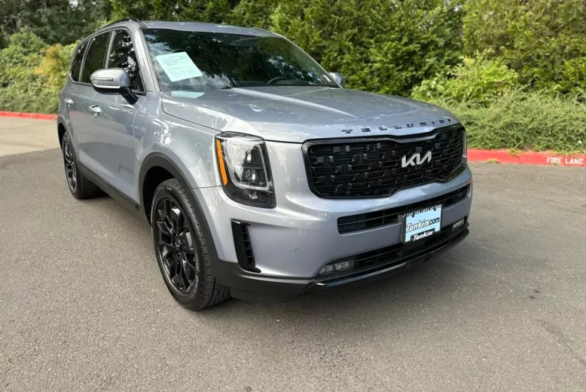 2022 Kia Telluride SX photo 1