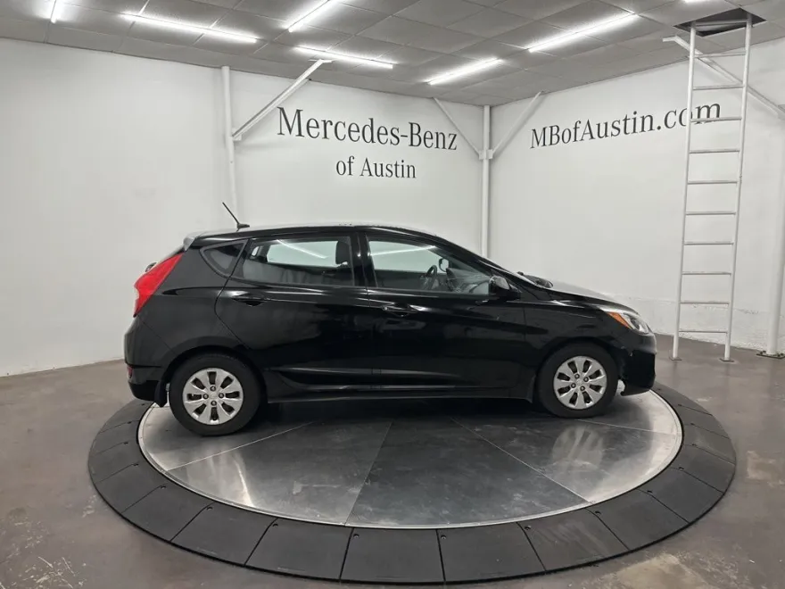 2015 Hyundai Accent GS photo 1