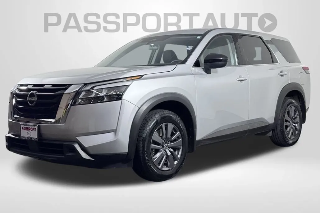 2024 Nissan Pathfinder S photo 1