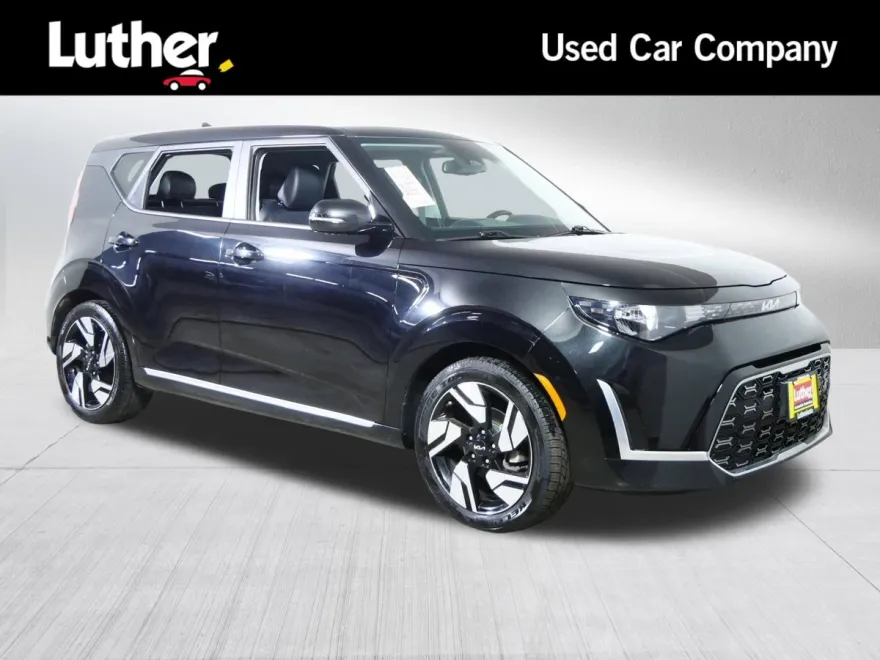 2023 Kia Soul GT-Line photo 1