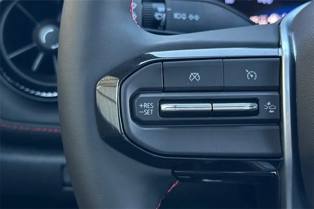 2025 Chevrolet Colorado Z71 photo 1