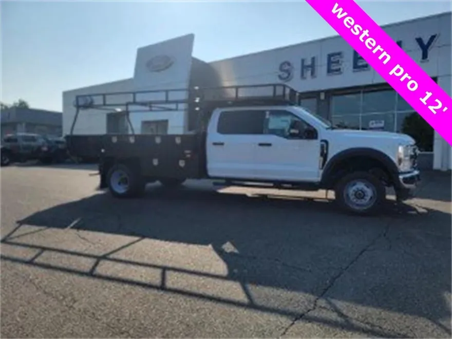 2025 Ford F-550 photo 1