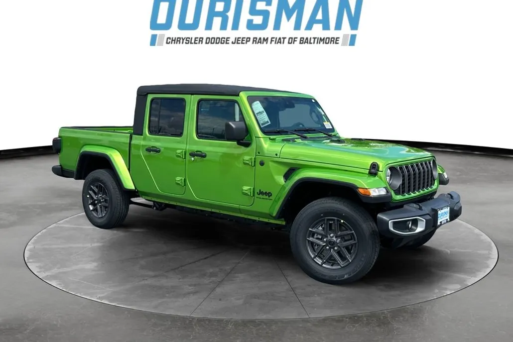 2025 Jeep Gladiator Sport S photo 1