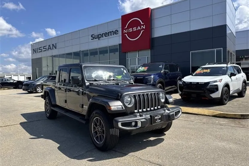 2023 Jeep Gladiator Overland photo 1