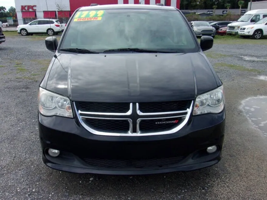 2016 Dodge Grand Caravan SXT photo 1