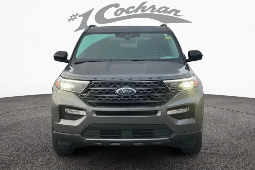 2023 Ford Explorer XLT Sport photo 1