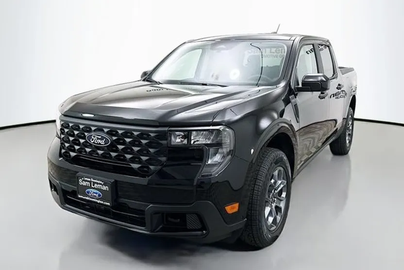 2025 Ford Maverick XLT photo 1