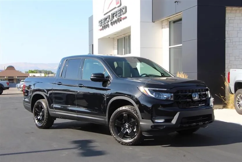 2025 Honda Ridgeline Black Edition photo 1