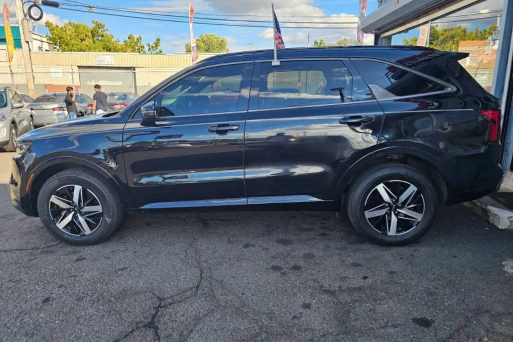 2021 Kia Sorento EX photo 1