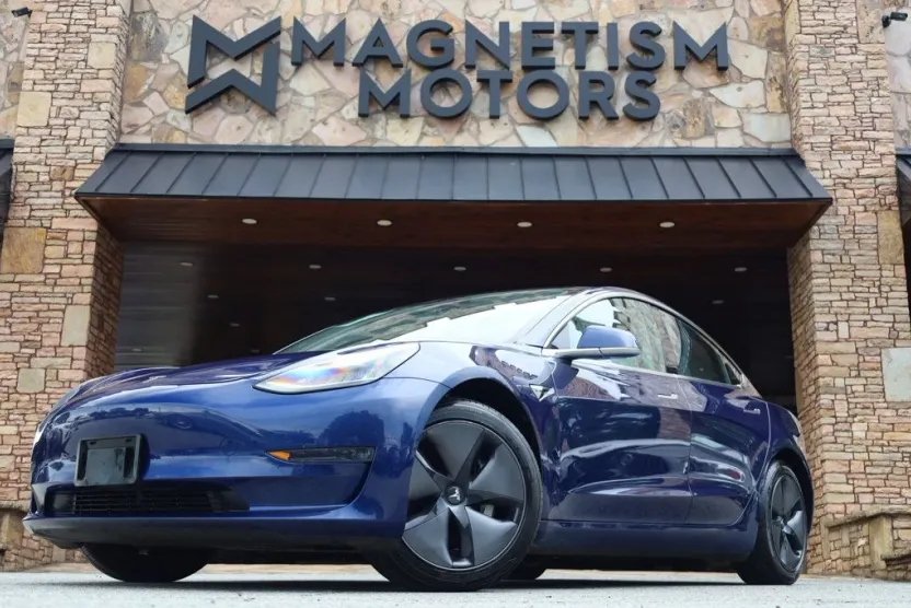 2018 Tesla Model 3 Long Range photo 1