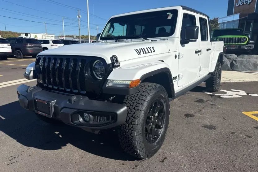 2022 Jeep Gladiator Willys photo 1