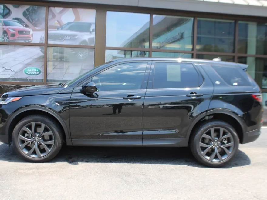 2023 Land Rover Discovery Sport SE photo 1