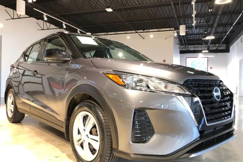 2022 Nissan Kicks S photo 1
