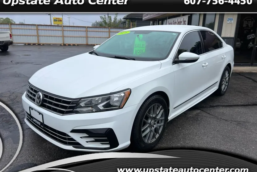 2016 Volkswagen Passat TDI S R-Line photo 1
