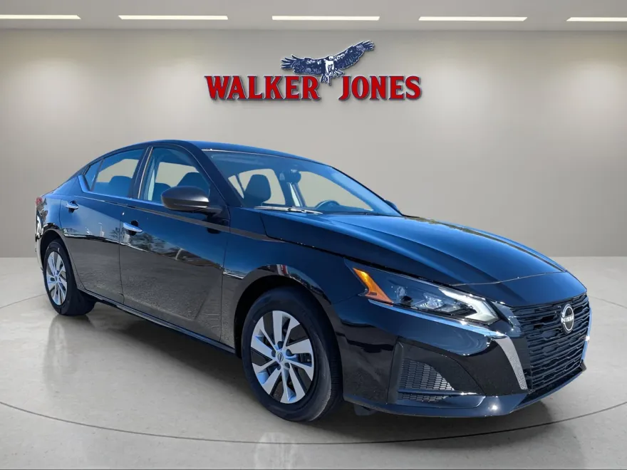 2025 Nissan Altima S photo 1