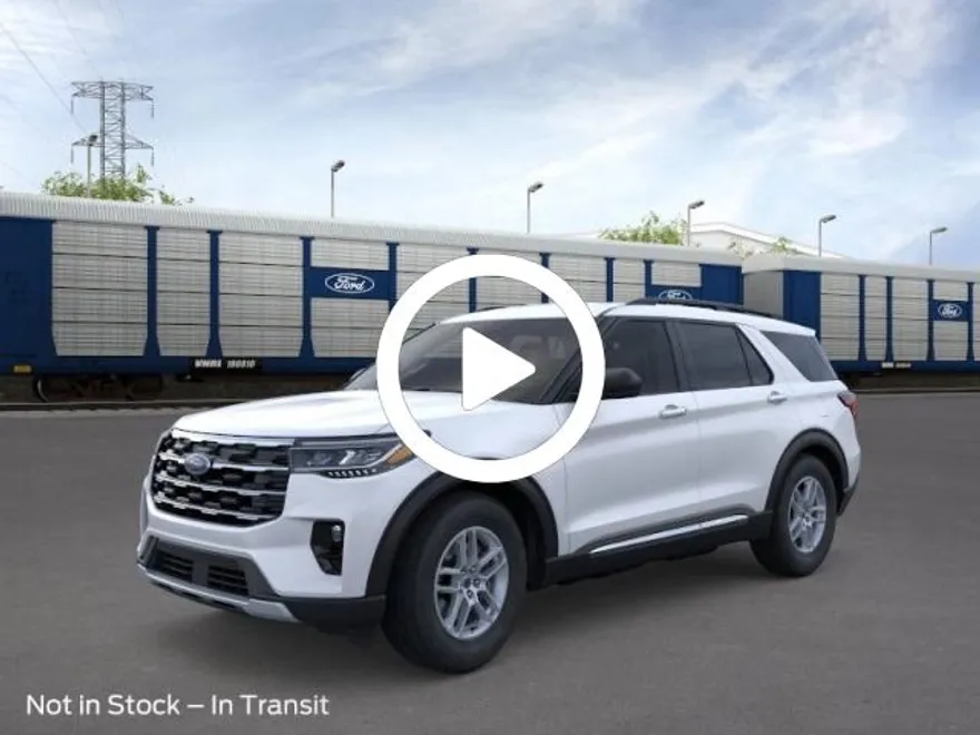 2025 Ford Explorer photo 1