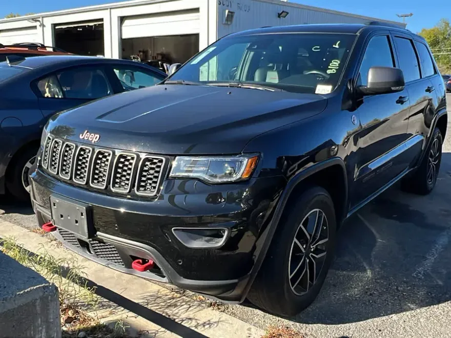 2021 Jeep Grand Cherokee Trailhawk photo 1