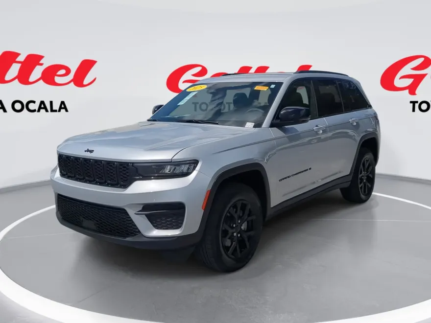 2025 Jeep Grand Cherokee Altitude photo 1