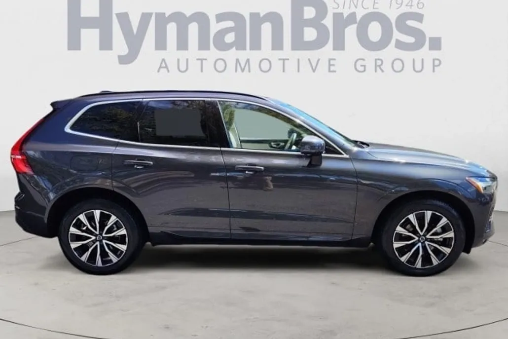 2023 Volvo XC60 Core photo 1