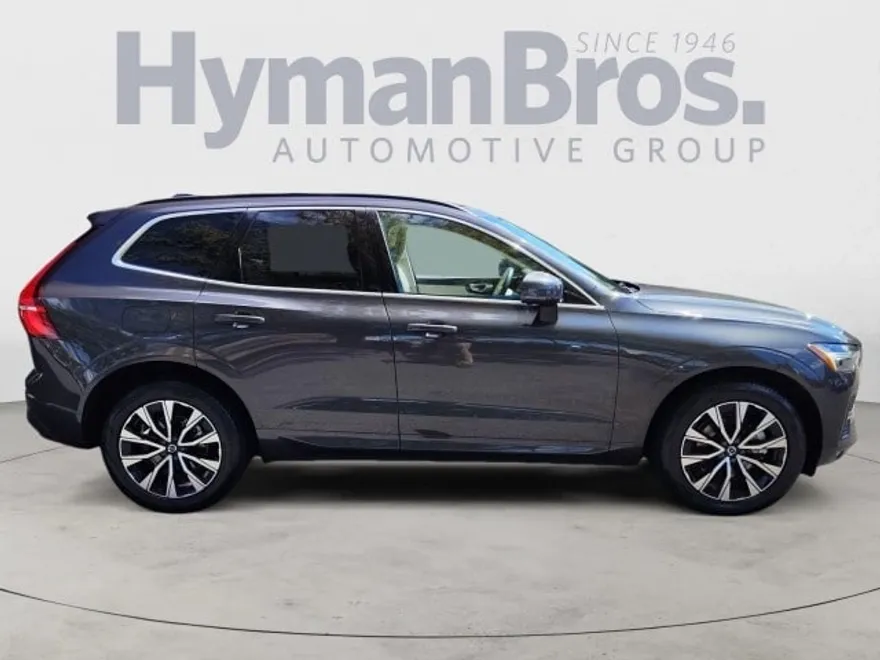 2023 Volvo XC60 Core photo 1