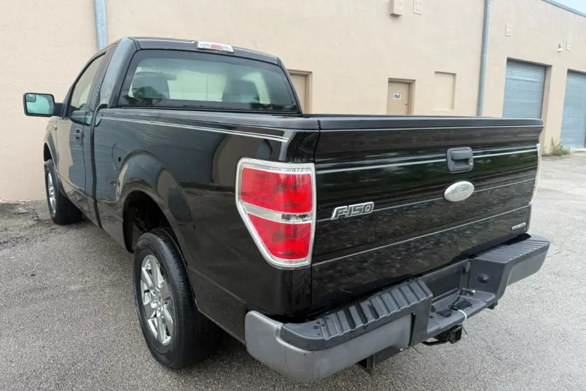 2011 Ford F-150 XLT photo 1