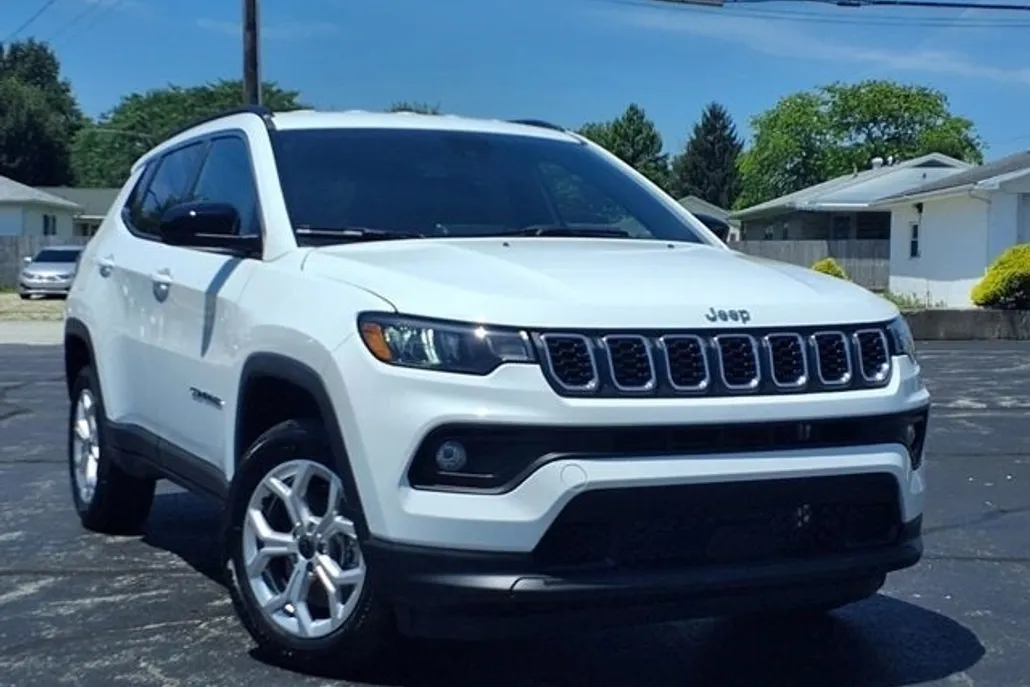2025 Jeep Compass Latitude photo 1
